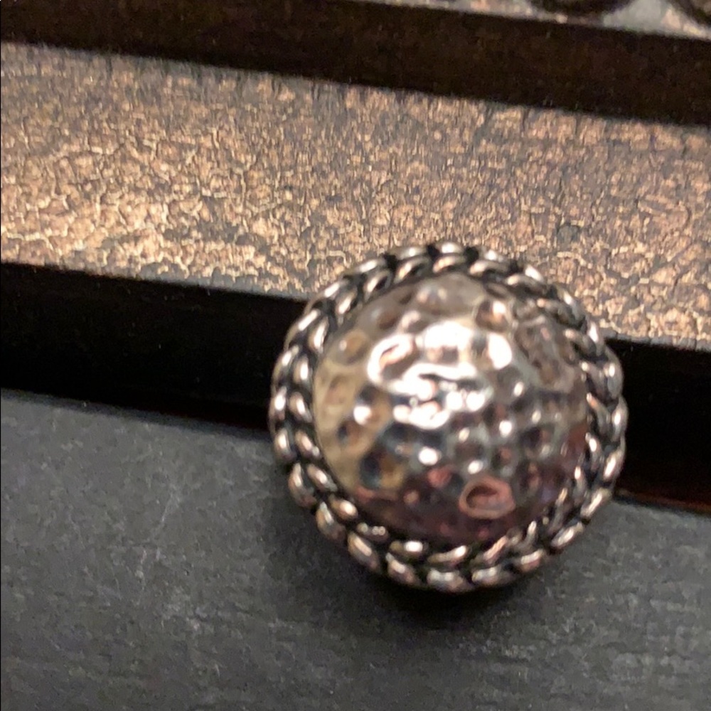 Ring - Picture 2 of 4